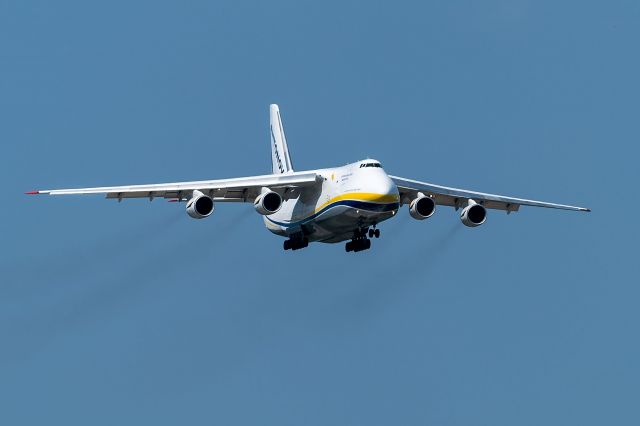 Antonov An-124 Ruslan (UR-82072)