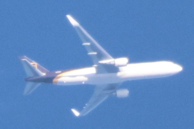 N358UP — - N358UP UPS Airlines UPS207 De Philadelphia PHL. Vers Cologne CGN. Altitude 10665 Mètres. Vitesse 930 KM/H. Survolant la ville de Lavaltrie QC. Le 02-04-2025 à 07:19.