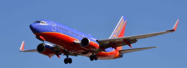 Boeing 737-700 (N943WN) - This is the former Bar Rafaeli livery.