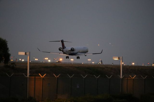 Canadair Regional Jet CRJ-900 (N810SK)