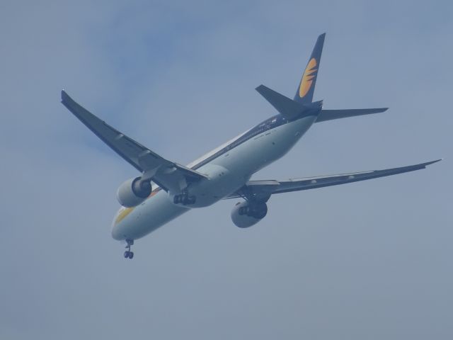 BOEING 777-300ER (VT-JEG)