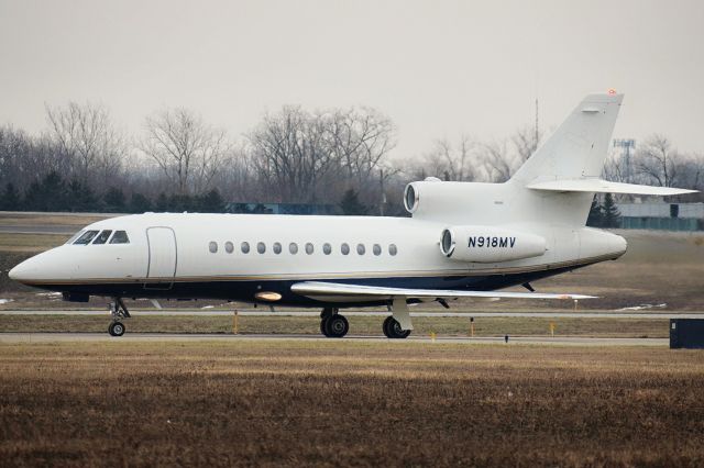 Dassault Falcon 900 (N918MV) - Privately owned Dassault Falcon 900 arriving into Buffalo (BUF) from Kissimmee (ISM)