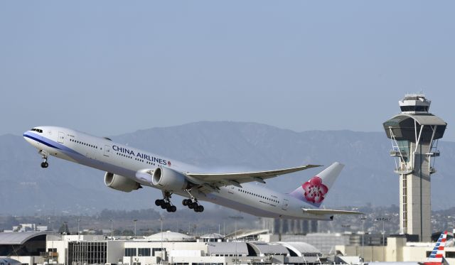 BOEING 777-300ER (B-18001) - Departing LAX