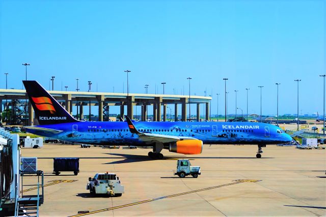 Boeing 757-200 (TF-FIR) - Inaugural departure from DFW to REK. Beautiful aircraft. "Vatnajokull" is her name.