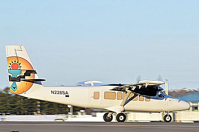 De Havilland Canada Twin Otter (N228SA) - Canyon View 28 rolling down runway 35 for Burlington VT