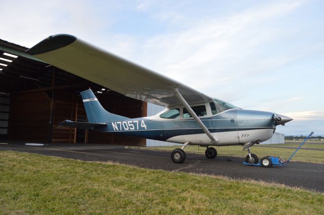 Cessna Skylane (N70574)