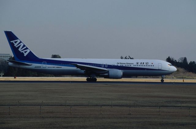 BOEING 767-300 (JA8358) - Departure at Narita Intl Airport Rwy16R on 1998/01/24