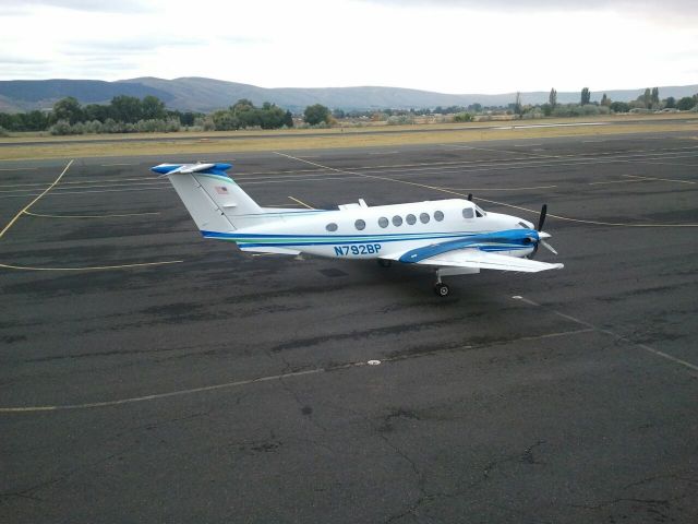 Beechcraft Super King Air 200 (N792BP) - KYKM