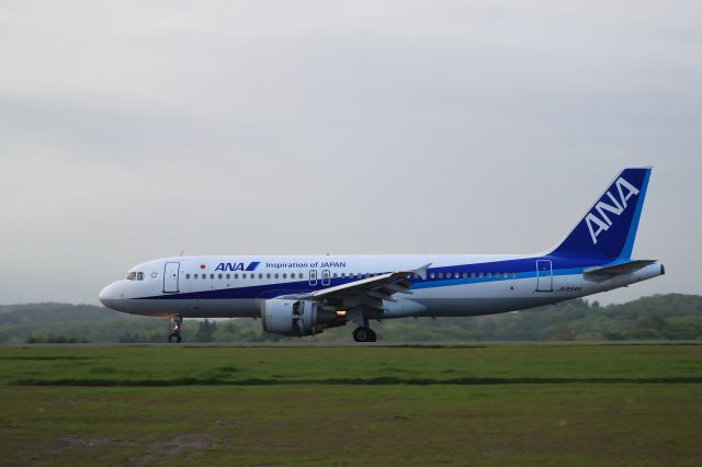 Airbus A320 (JA8946) - May 31st 2018:HND-HKD.