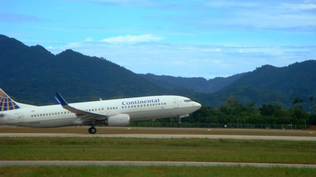 Boeing 737-800 —