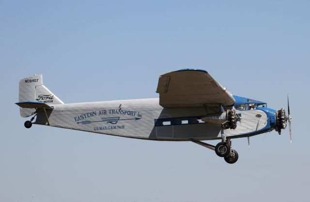 Ford Tri-Motor (NAC8407)