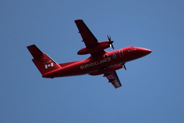 de Havilland Dash 8-100 (C-GSUR)