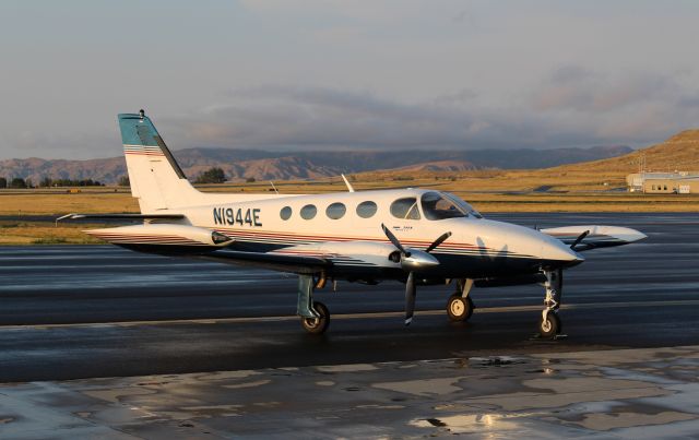 Cessna 340 (N1944E)