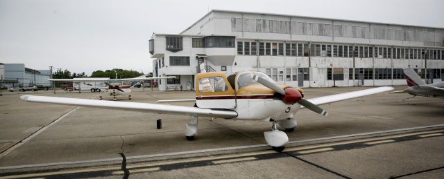 Piper Cherokee (N43812)