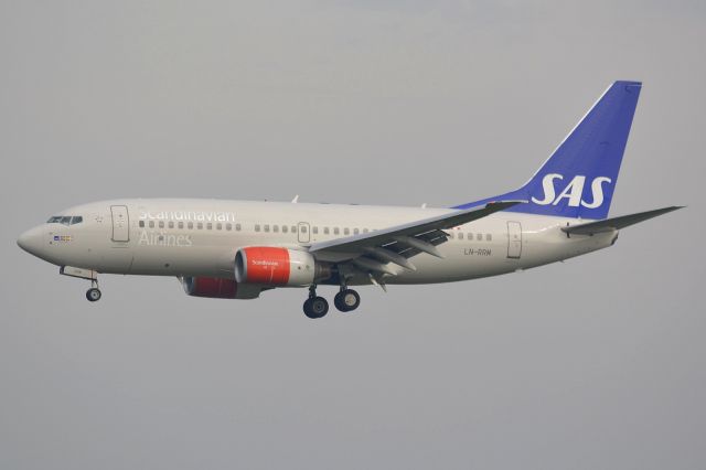 Boeing 737-700 (LN-RRM)