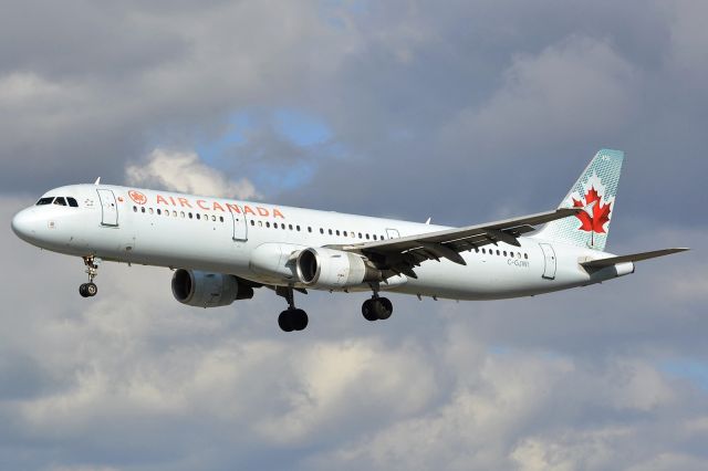 Airbus A321 (C-GJWI)