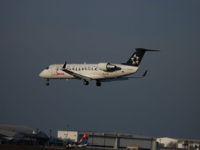 Canadair Regional Jet CRJ-100 —