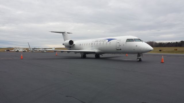 Canadair Regional Jet CRJ-200 (N91EA)