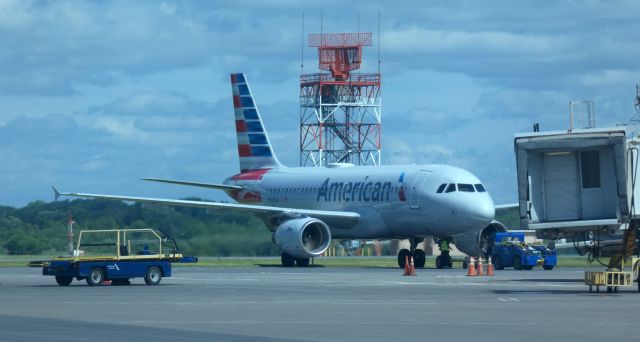 Airbus A319 (N768US) - Almost push-back time for this 2000 American Airlines Airbus 319-112 in the Spring of 2022.