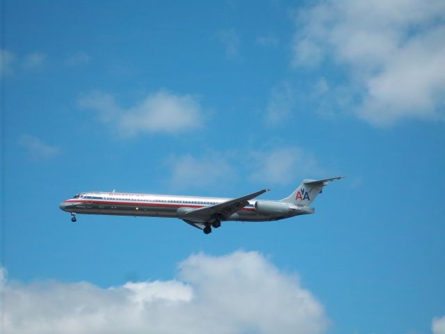 McDonnell Douglas MD-80 (N436AA)