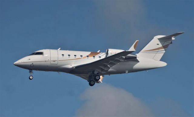 Canadair Challenger (C-FYTZ) - Santa Maria Island International Airport - LPAZ, Azores. 2021-07-30