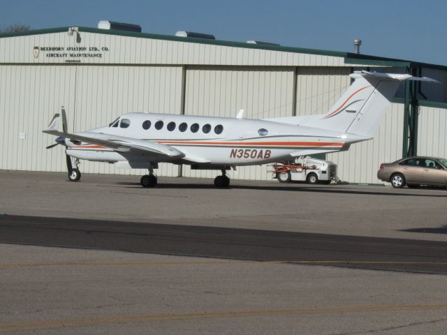 Beechcraft Super King Air 300 (N350AB)