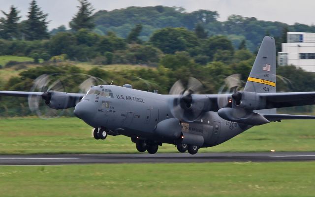 Lockheed C-130 Hercules (92-1534) - usaf wyoming ang c-130h 92-1534 dep shannon 2/8/16.