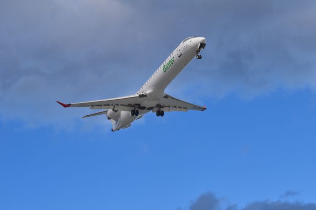 Canadair Regional Jet CRJ-900 (EC-MEN)