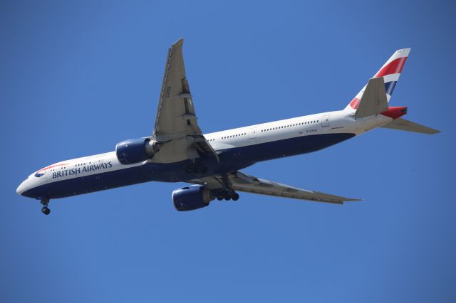 BOEING 777-300ER (G-STBG)