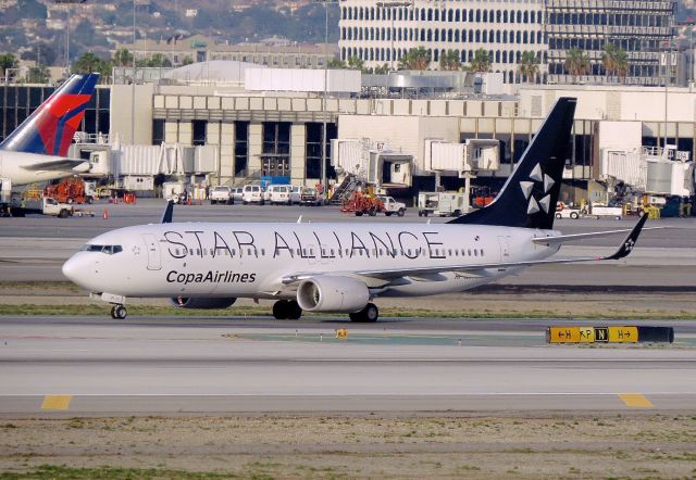 Boeing 737-800 (HP-1830CMP) - Noted on Dec 7, 2014 at LAX