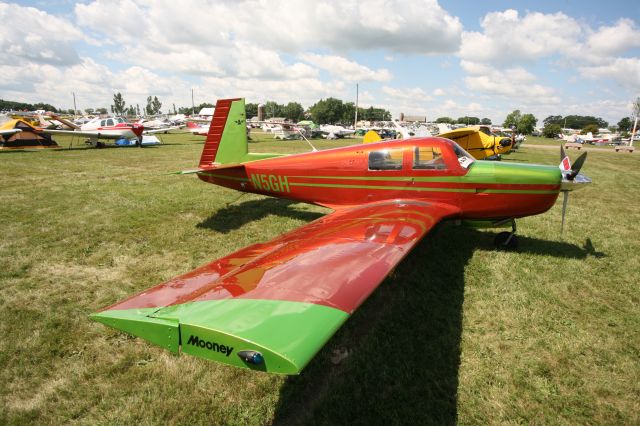 Mooney M-20 (N5GH) - See more planes from the 2013 EAA Airventure here- a rel=nofollow href=http://www.facebook.com/media/set/?set=a.10153121083865078.1073741840.283142505077&type=1https://www.facebook.com/media/set/?set=a.10153121083865078.1073741840.283142505077&type=1/a