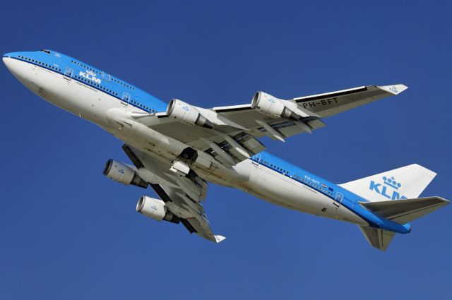 Boeing 747-400 (PH-BFT) - A KLM Boeing 747-406(M) after departure from the Los Angeles International Airport, LAX, Westchester, Los Angeles, California