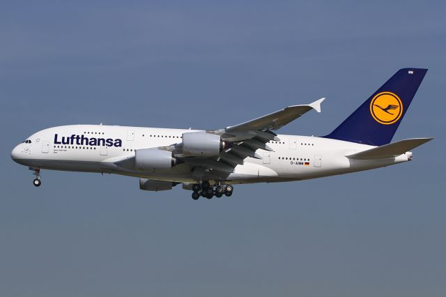 Airbus A380-800 (D-AIMM) - date: 16-Apr-2015; short final RWY25L