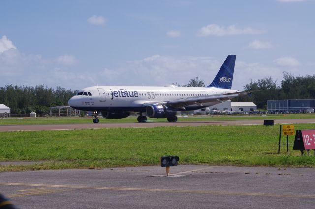 Airbus A320 (N508JL)