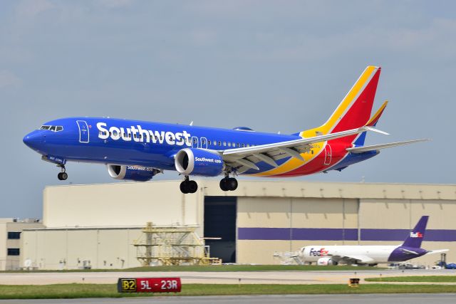 Boeing 737 MAX 8 (N1807U) - 23-R 08-18-23. First pic on the database