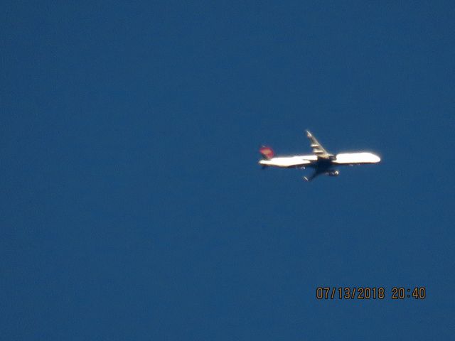 Airbus A321 (N318DX)