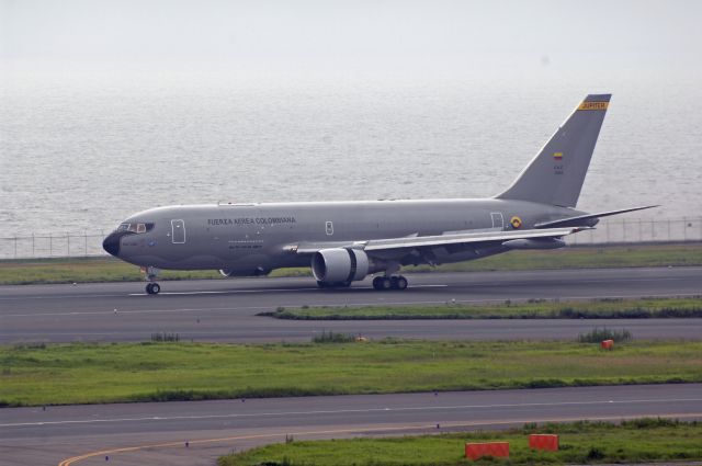 FAC1202 — - Colombia Air Force Landing at HND Airport R/W34R on 2011/09/11 Multi-Mission Tanker Transport