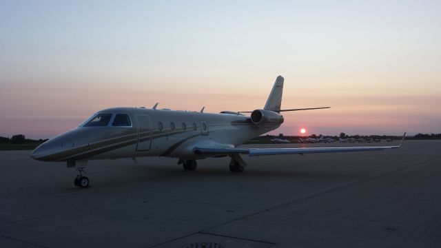 IAI Gulfstream G150 (N100SR)