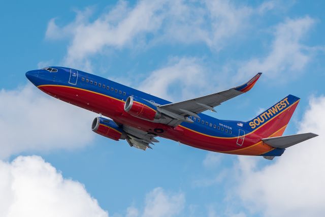 BOEING 737-300 (N646SW) - N646SWbr /737-3H4 SN:28331br /Flight:SWA1781 FLL to BWIbr /2017-02-15 KFLL RWY 28Rbr /Photo:Rafael Zorrilla