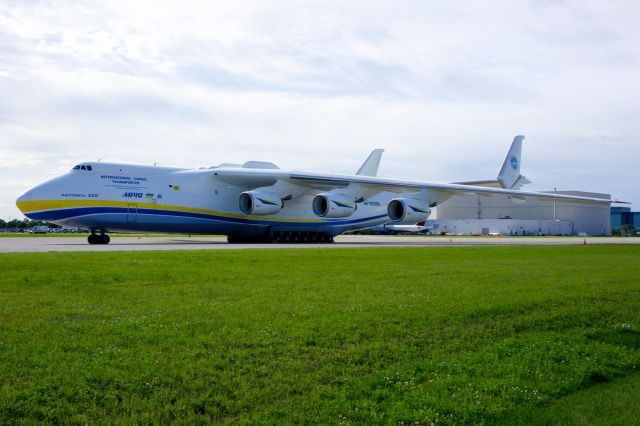 Antonov An-225 Mriya (UR-82060)