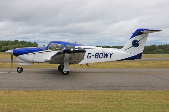 Piper Turbo Arrow 4 (G-BOWY)