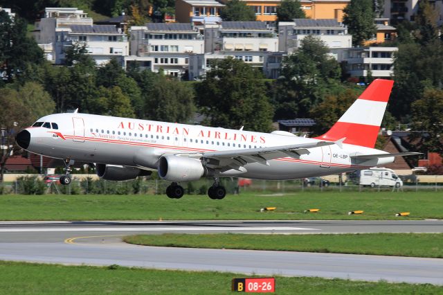 Airbus A320 (OE-LBP)