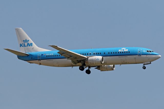 BOEING 737-400 (PH-BTB)