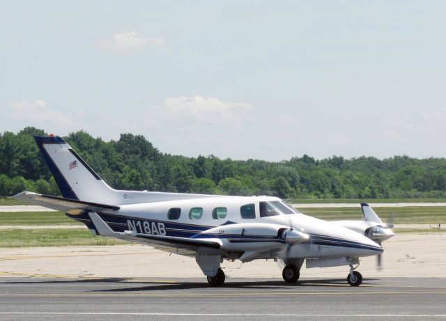 Beechcraft Duke (N18AB)