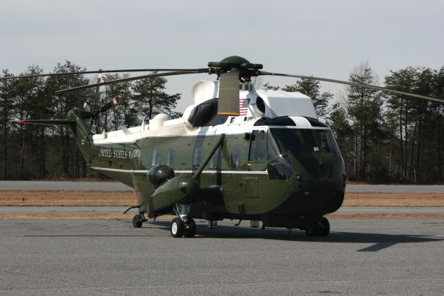 — — - SH-3 Sea King used as Marine One at the Hickory Airport on Feb 26, 2007 at 13:51