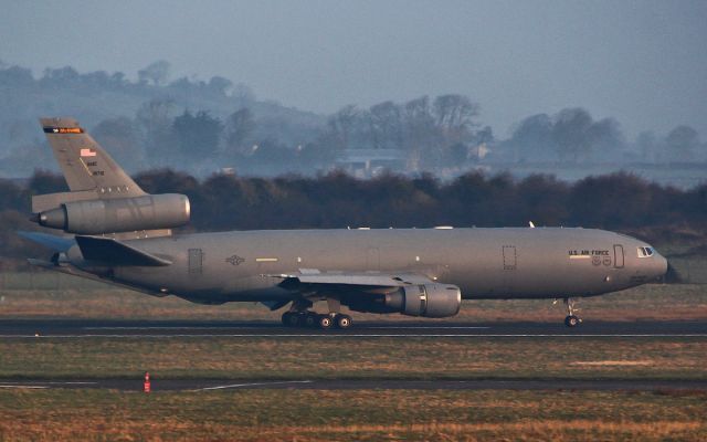 — — - mcguire kc-10a 79-1712 landing at shannon 17/3/15.