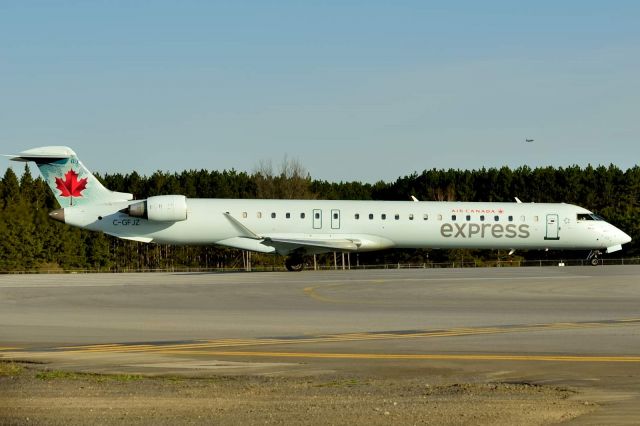 Canadair Regional Jet CRJ-900 (C-GFJZ)