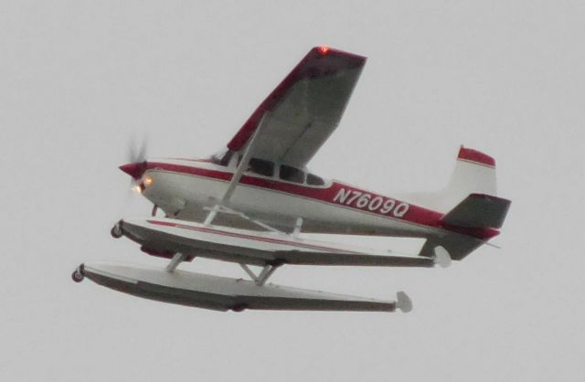 Cessna Skywagon (N7609Q) - N7609Q overflying Corvallis, Oregon evening of 7th June 2022.