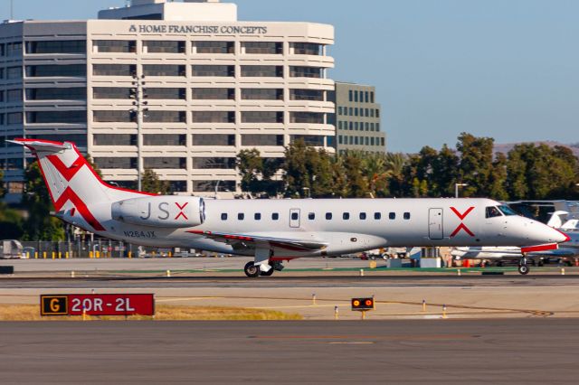 Embraer ERJ-135 (N264JX)