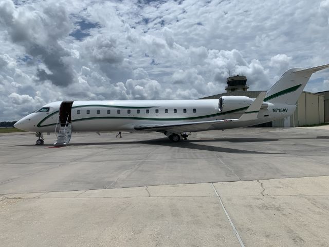 Canadair Regional Jet CRJ-200 (N715AV)